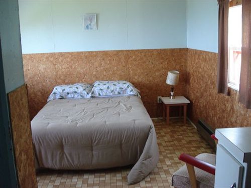 Hotel Motel Du Rocher Rivière-la-Madeleine Eksteriør billede